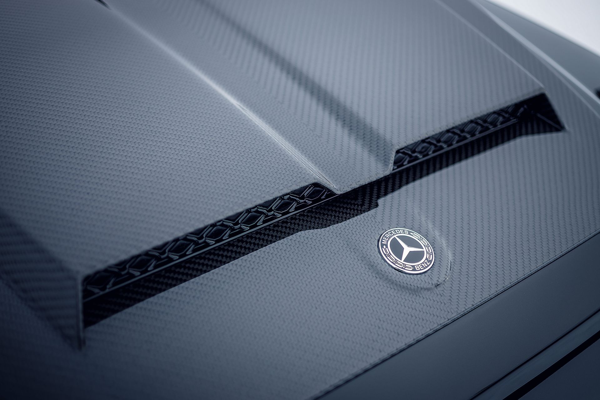 Carbon hood for Mercedes-Benz G-Class W463