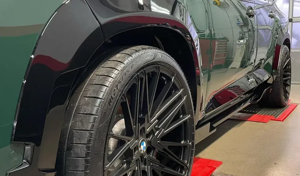 Side skirts for BMW XM