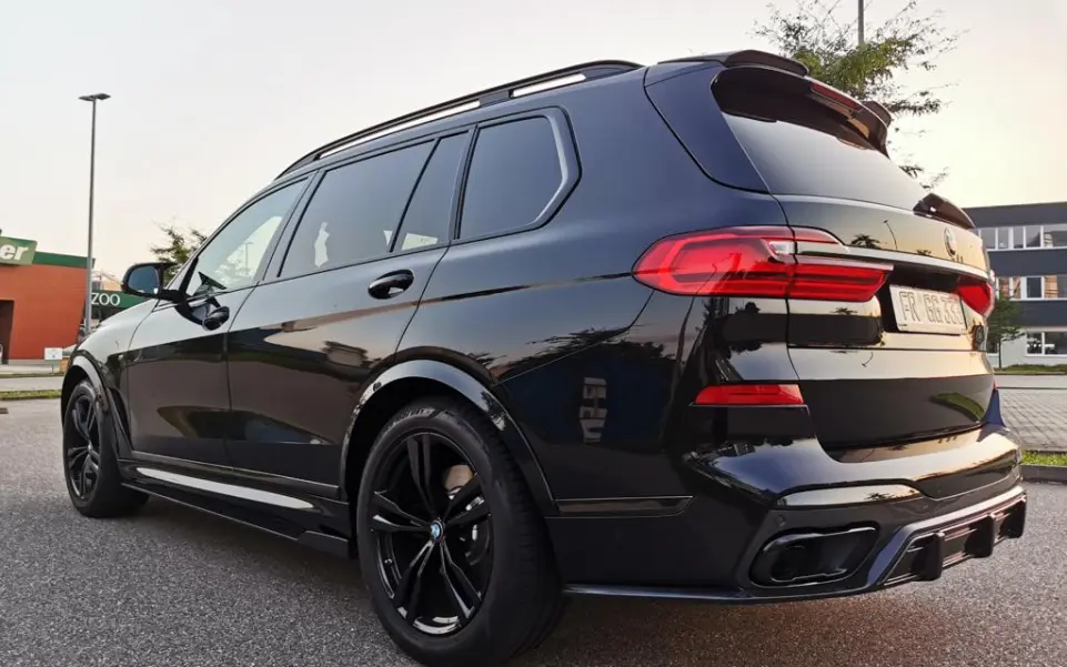 Carbon heckdiffusor für BMW X7
