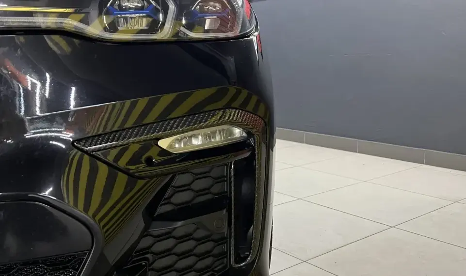 Carbon front bumper inserts for BMW X7