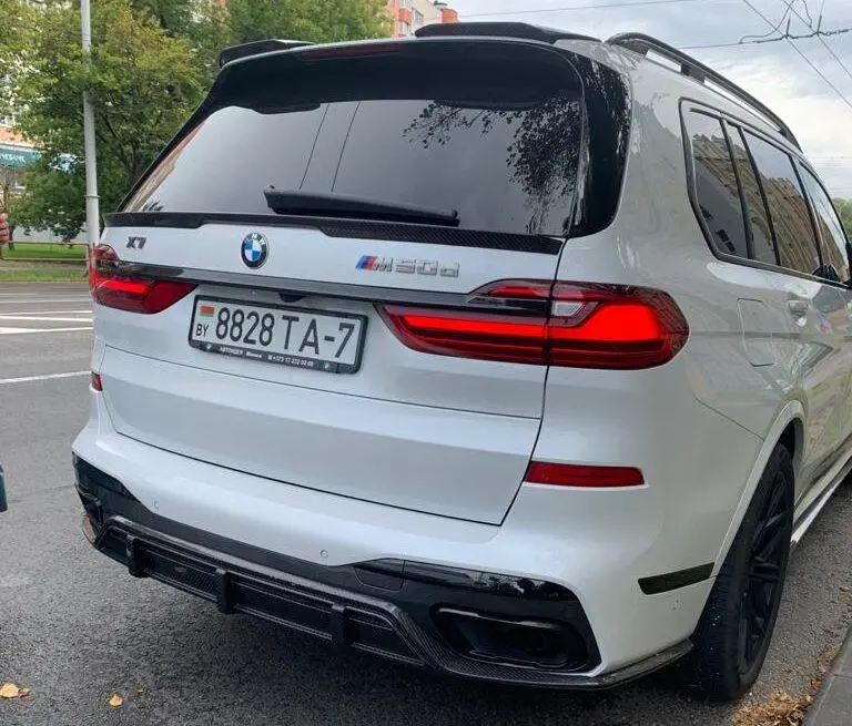 Carbon heckdiffusor für BMW X7