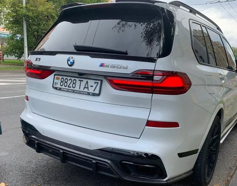 Carbon heckdiffusor für BMW X7
