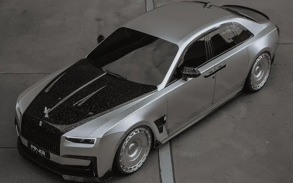 Carbon hood for Rolls-Royce Ghost