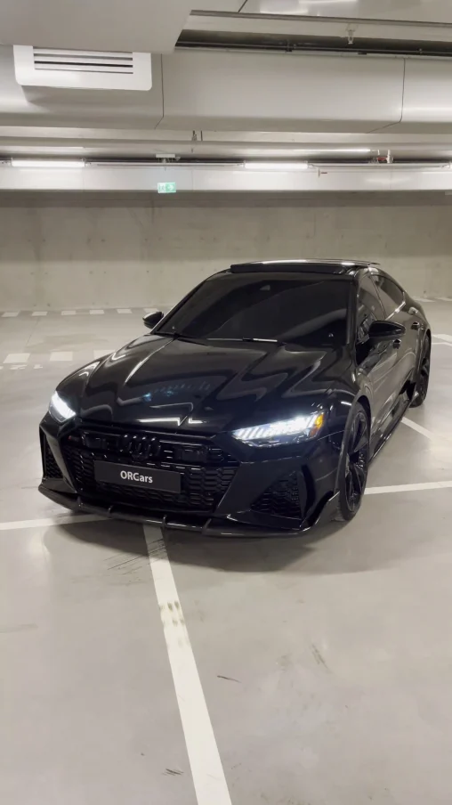 Front bumper splitter for Audi RS7