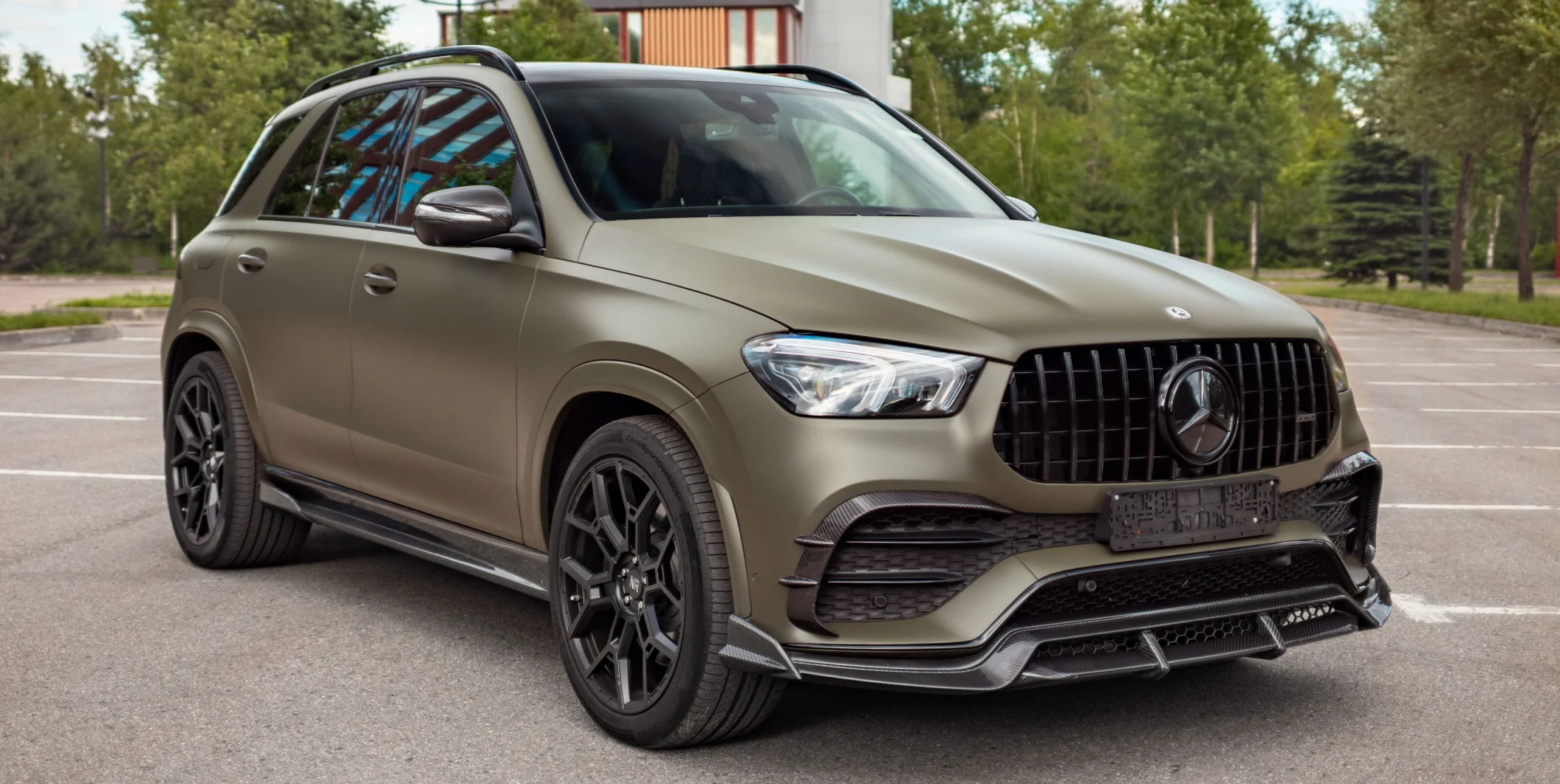 Mercedes-Benz GLE V167 in Matte Khaki: full 6K carbon and forged wheels — attention is guaranteed