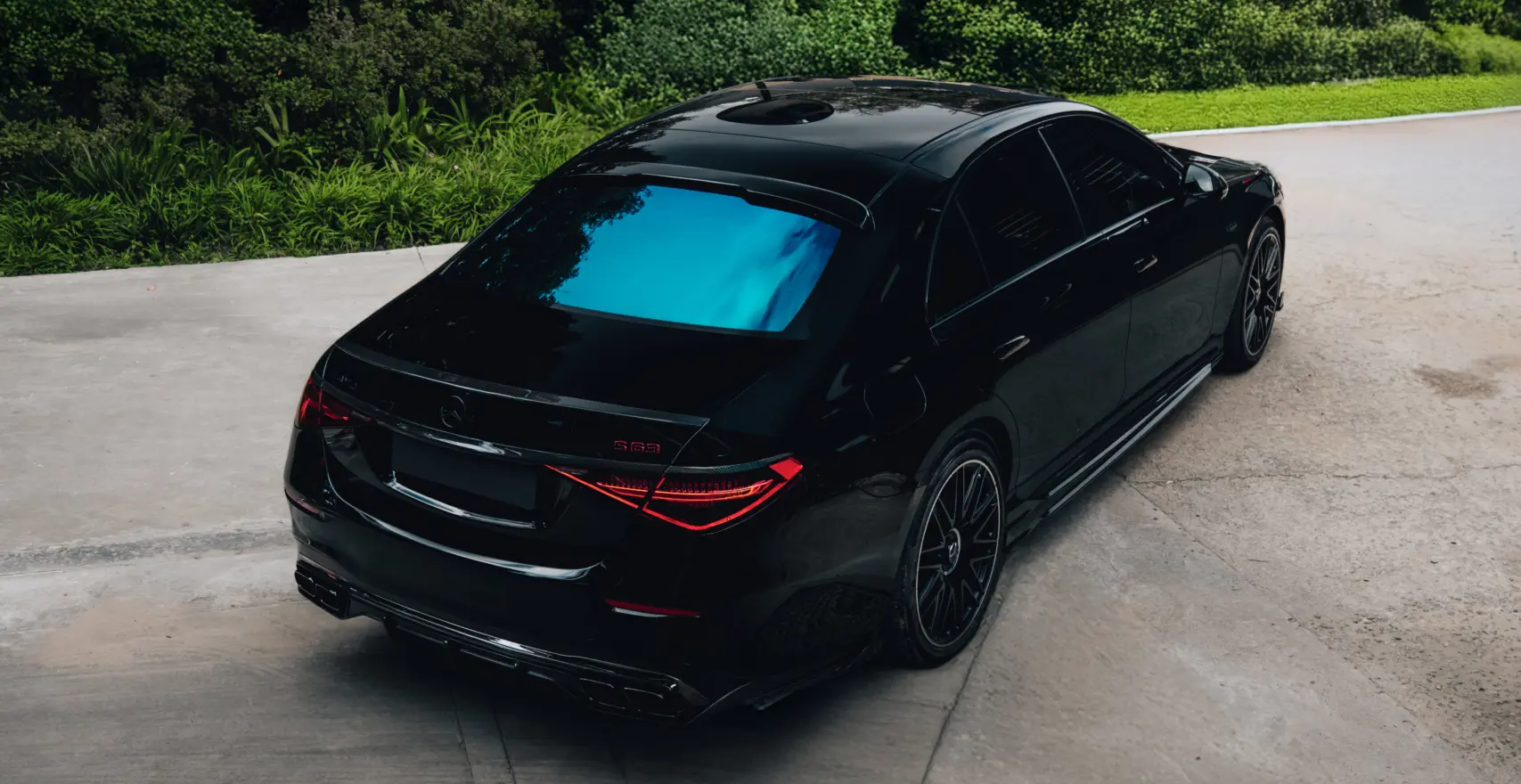 Carbon-Bodykit von RNG Design für Mercedes-Benz S63 E in Südafrika