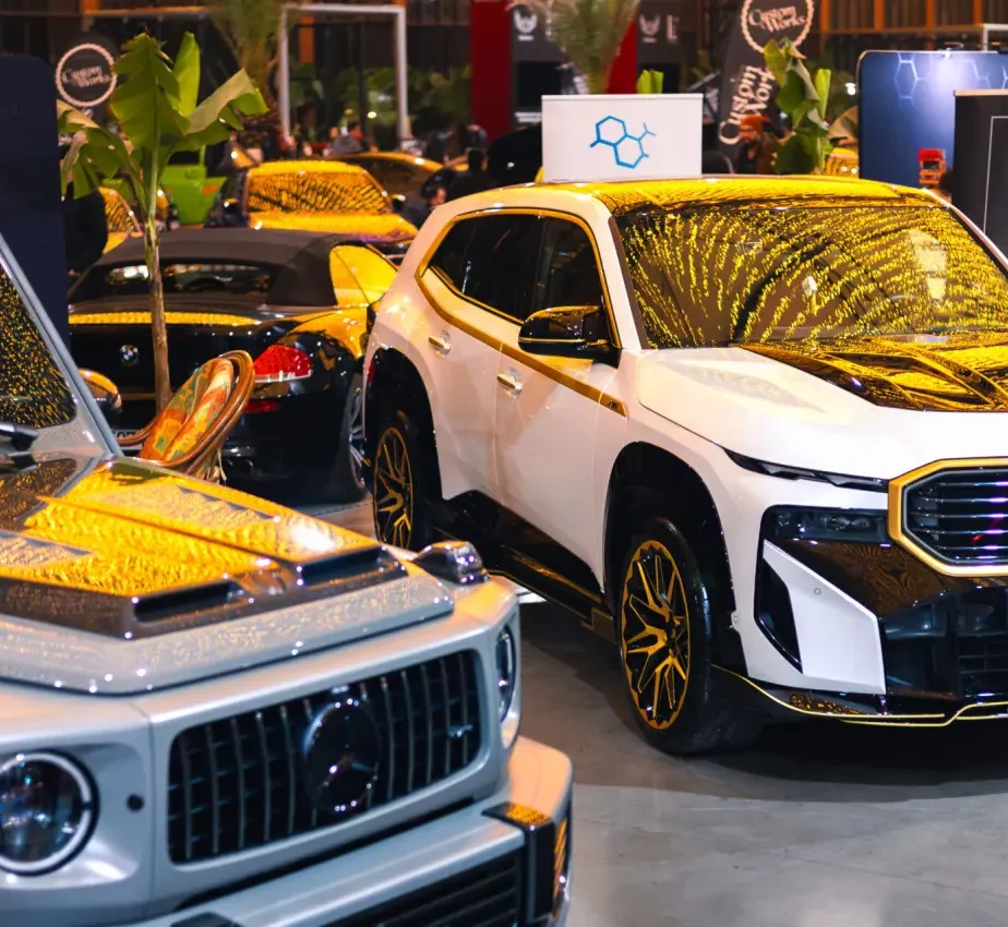 BMW XM with Renegade kit on DropDown show in Romania