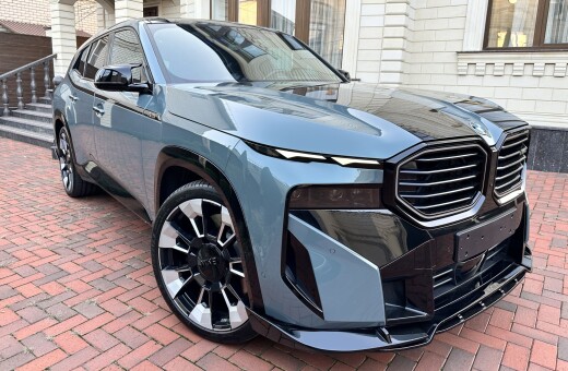 BMW XM Cape York Green: fresh look