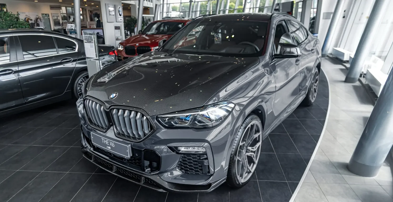 Verwandeln Sie Ihren BMW X6 G06 mit unserem exklusiven Vollcarbon-Kit