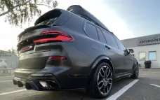 Rear spoiler for BMW X7