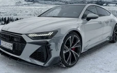Front bumper splitter for Audi RS7
