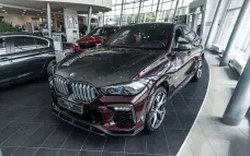 Carbon hood for BMW X6 G06 / F96