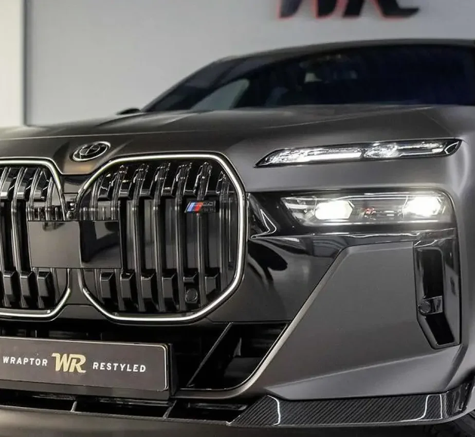 BMW m760e with carbon RNG Design kit in Netherlands