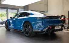 Carbon diffuser for Porsche Taycan