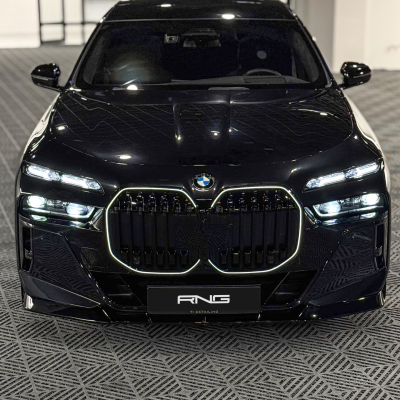 Gloss black kit