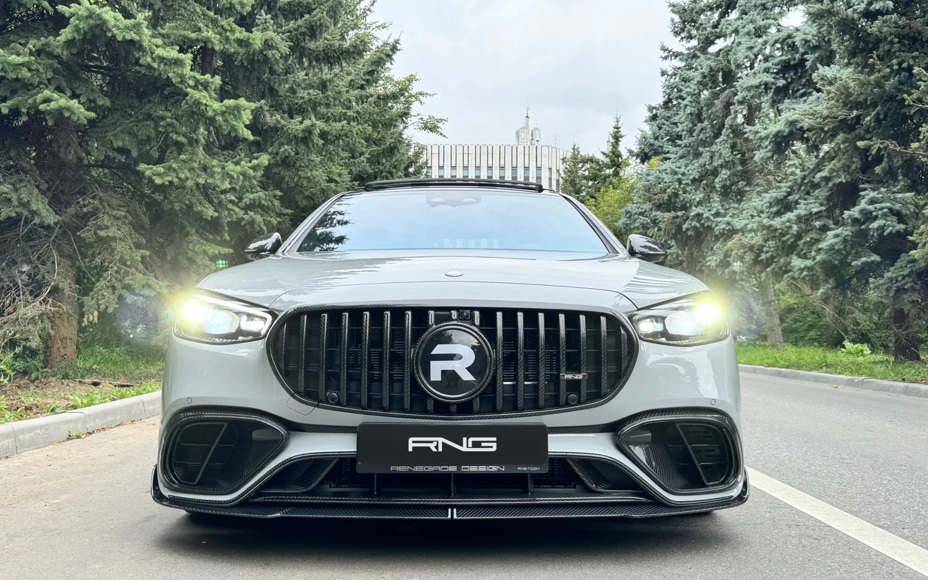 Carbon front bumper splitter for Mercedes-Benz S63 W223