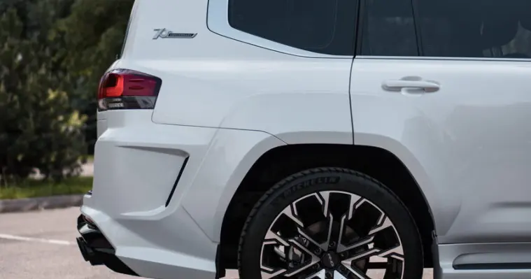 Bodykit für Toyota Land Cruiser 300