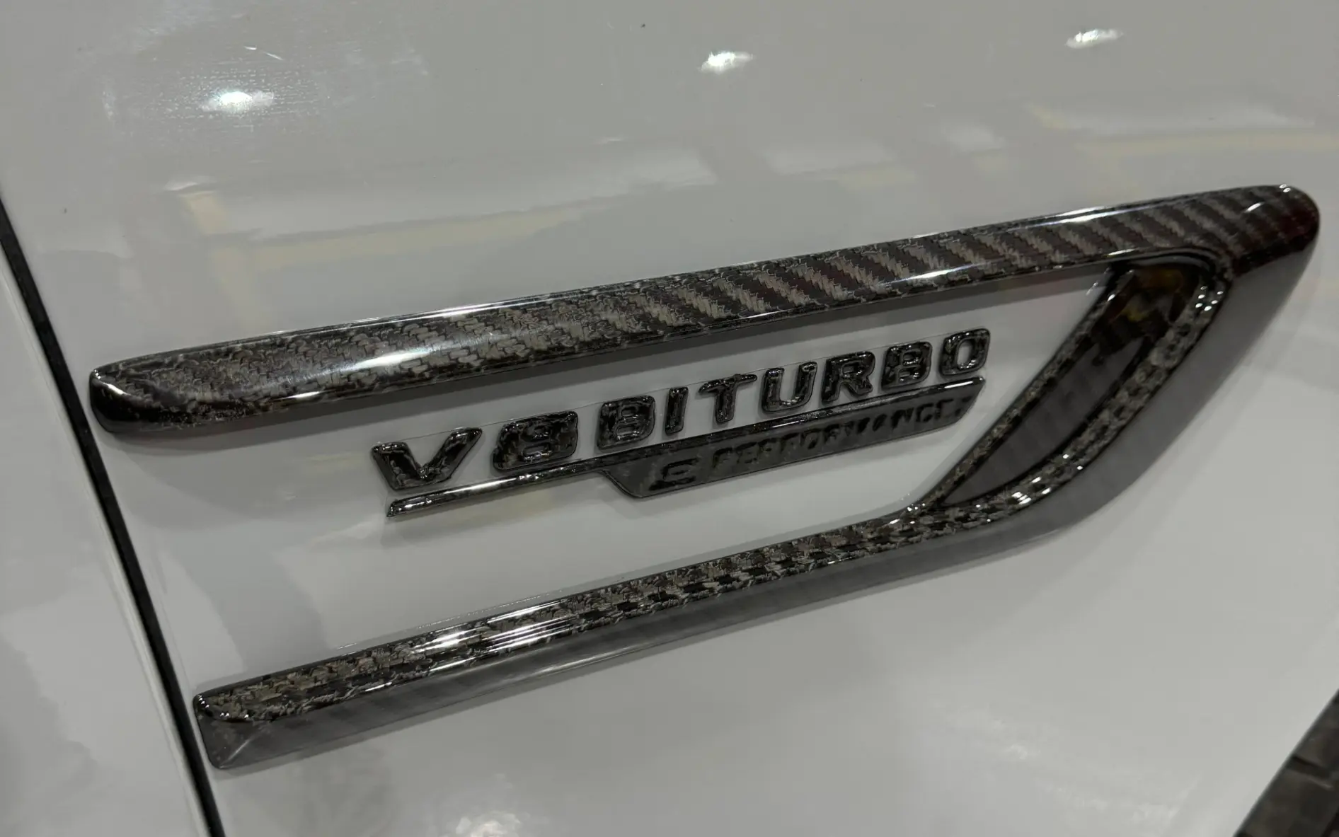 Carbon front fender inserts for Mercedes-Benz S63 W223