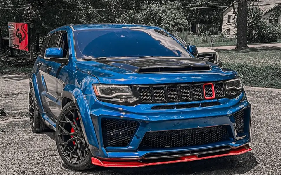 Demon hood for Jeep Grand Cherokee WK2