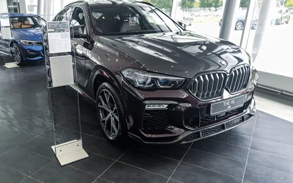 Carbon hood for BMW X6 G06 / F96