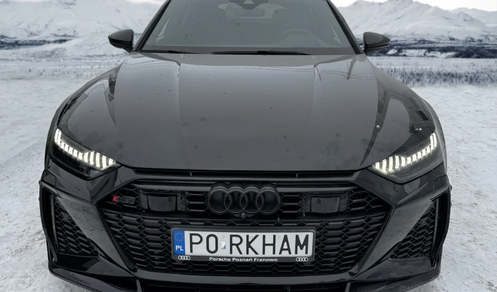 Front bumper splitter for Audi RS7