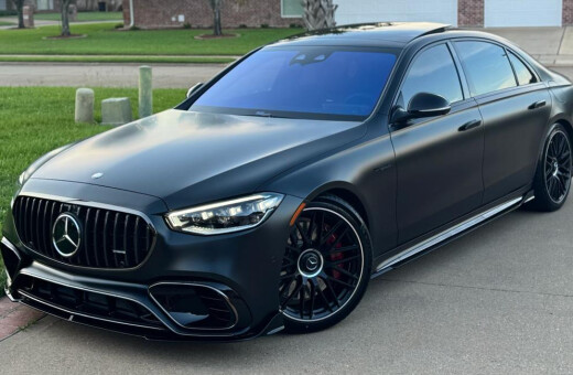 Mercedes-Benz S63 gloss black kit