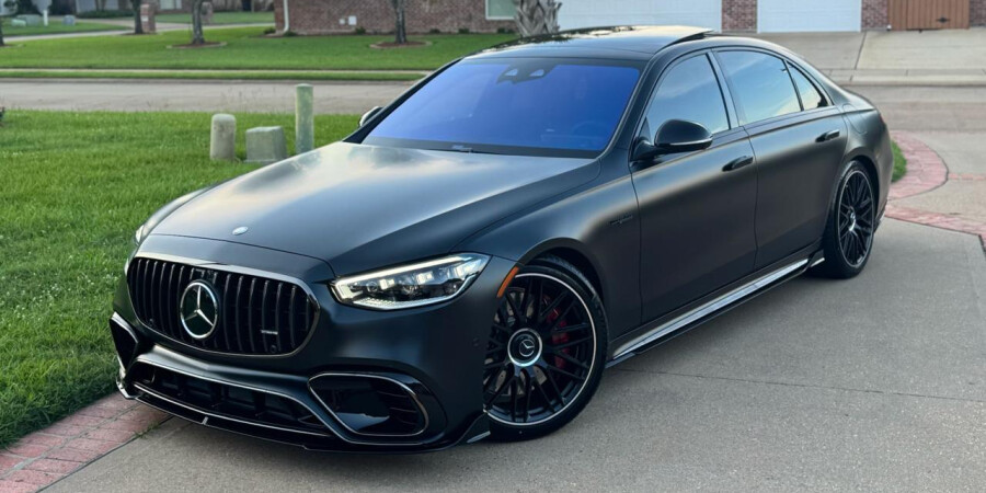 Mercedes-Benz S63 glänzend schwarzer Bausatz