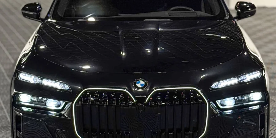Bausatz schwarz glänzend BMW 7 G70