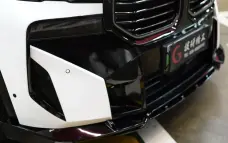 Front bumper side inserts for BMW XM