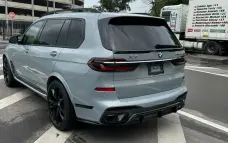 Rear spoiler for BMW X7