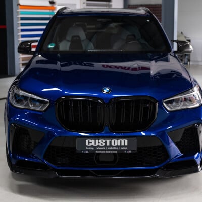 BMW X5M F95 Blau von Custom Tuning