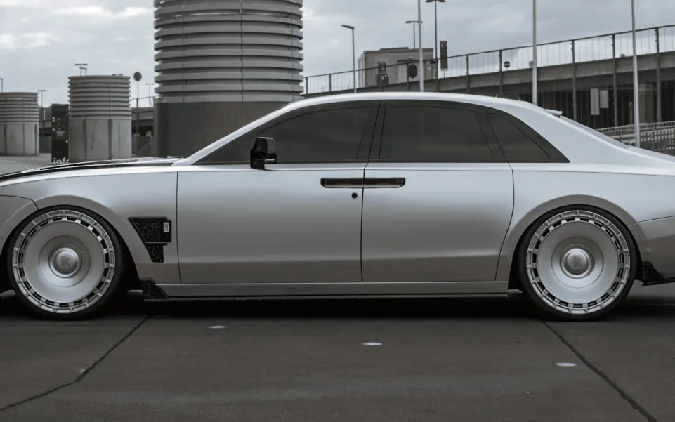 Carbon side skirts for Rolls-Royce Ghost