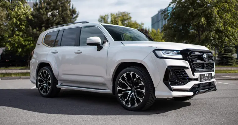 Bodykit für Toyota Land Cruiser 300