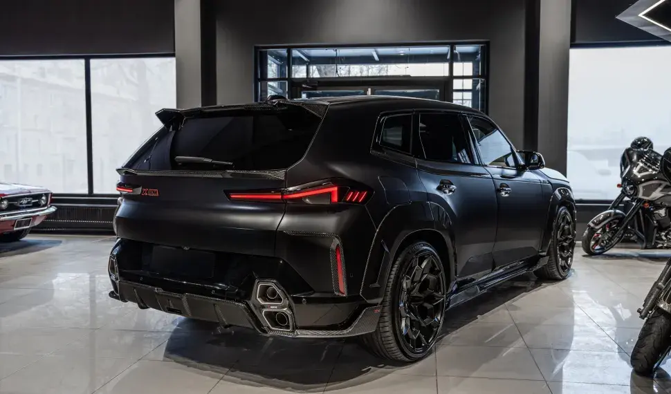 Carbon-Heckmittelspoiler für BMW XM