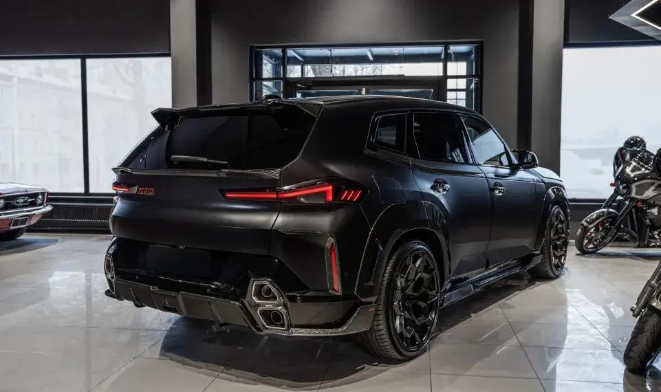 Carbon-Heckmittelspoiler für BMW XM
