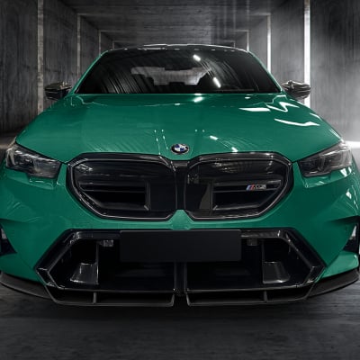 Обвес черный глянец на Peridot Green Metallic M5