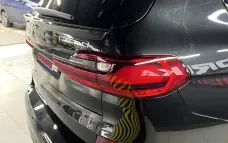 Carbon rear trunk insert for BMW X7