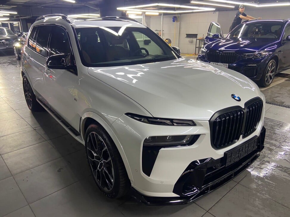 BMW X7 LCI Body Kit | BMW X7 LCI Wide Body Kit for sale at Renegade Design