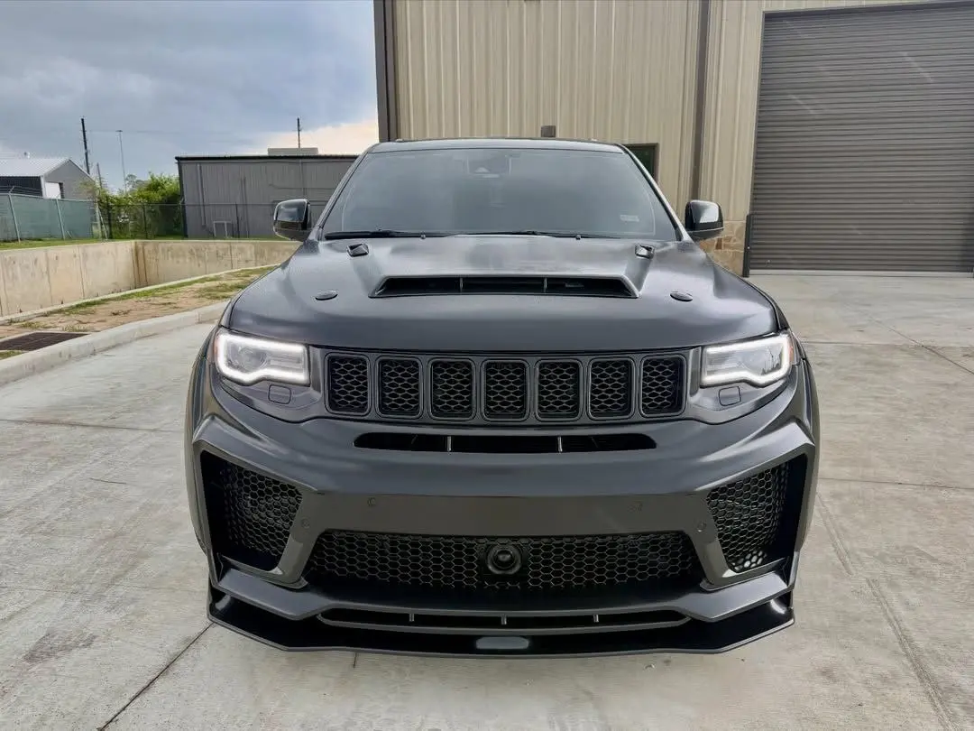 Demon hood for Jeep Grand Cherokee WK2