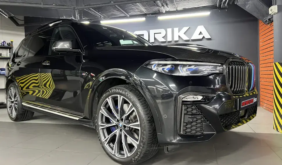 Carbon front bumper inserts for BMW X7