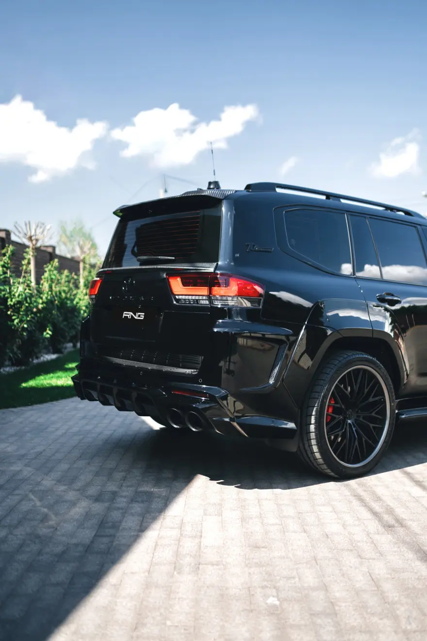 Bodykit für Toyota Land Cruiser 300