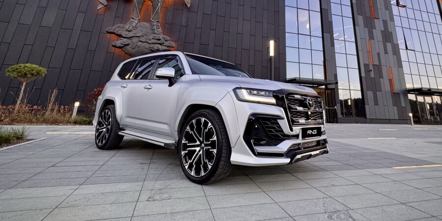LC300 mit Ansage: Breitbau-Bodykit + 23″ Schmiederäder im perfekten Look