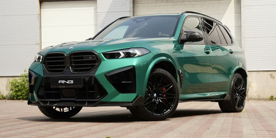 Carbon-Kit für smaragdgrünen BMW X5M LCI in Lettland