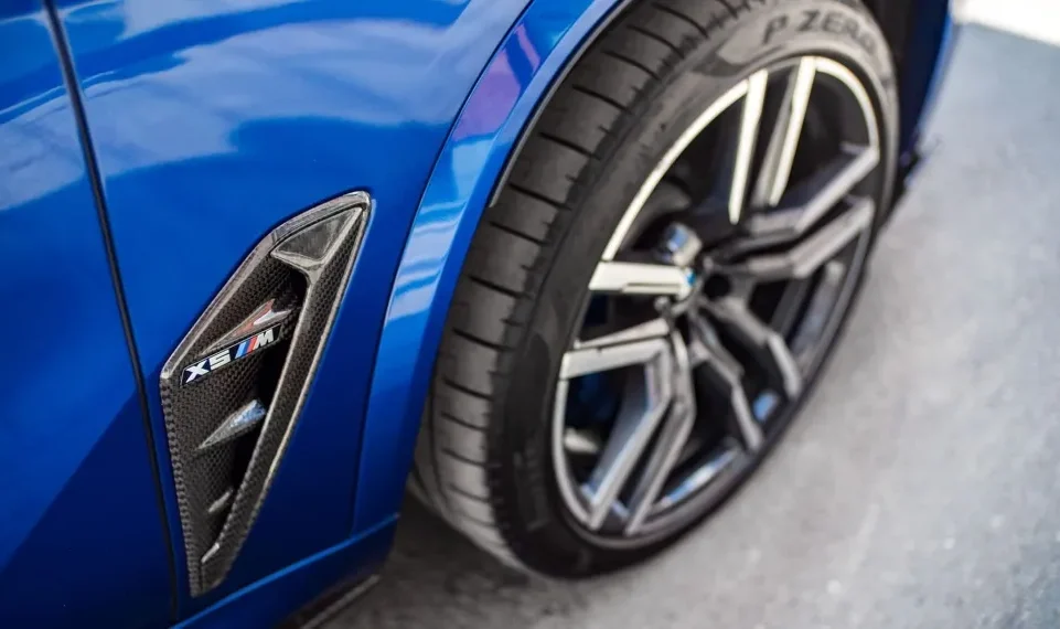 Carbon front fender inserts for BMW X5M F95