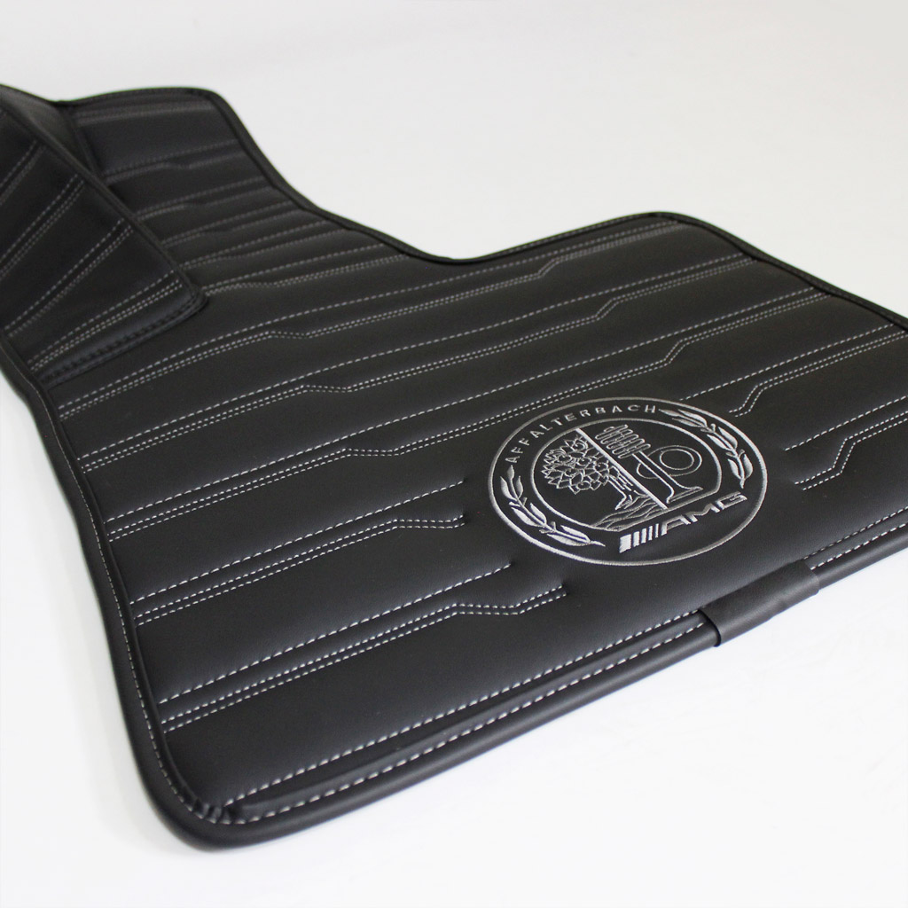 Fußmatten für ​den Rechtslenker Design von Renegade G-Klasse Mercedes-Benz