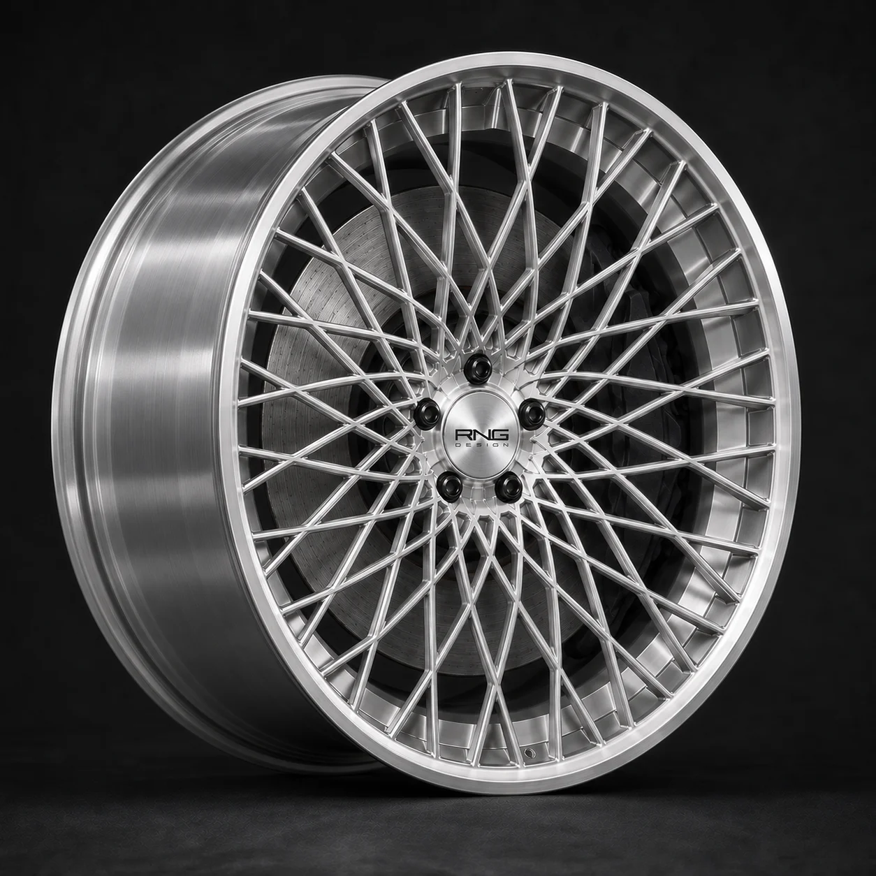 RNG M07 front three-quarter view